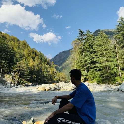 A Slow Traveller, Not A Solo One..